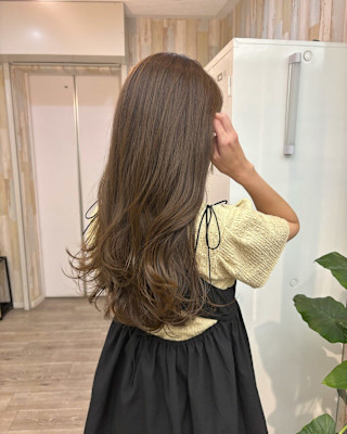 艶髪レイヤーカット×髪質改善オリーブベージュ