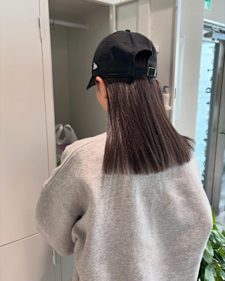 大人かわいいくびれミディラベンダーインナーカラー