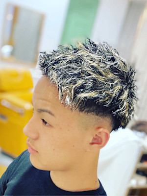 ツイストパーマ＋メッシュカラー