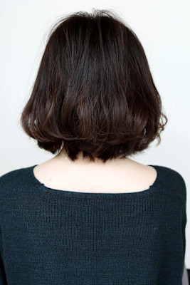 暗髪ボブショートスタイル