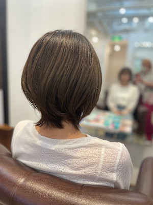 アドミオカラー