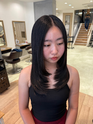 動きと抜け感を出すロングレイヤー【三軒茶屋】