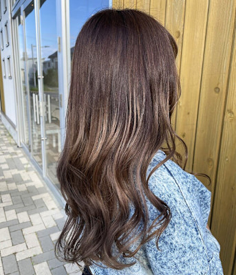 ベージュ系グラデーションカラー