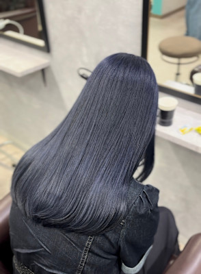 ネイビーブルー×ブリーチ