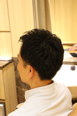 ビジネスショートつんつんツーブロック