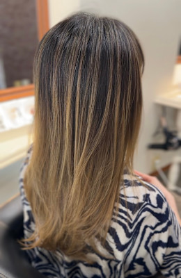 【艶と立体感で差がつく】大人の上品ハイライトカラー