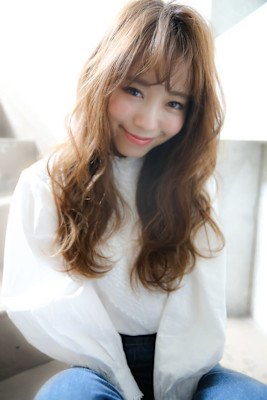 ミルキーアッシュ×ふんわりパーマ♪