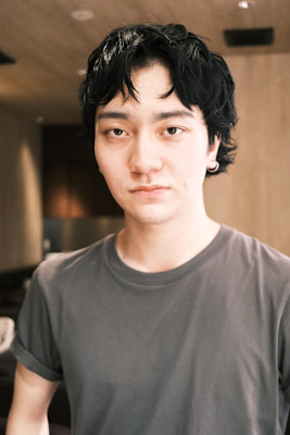 ナチュラルセンターパート俳優hair