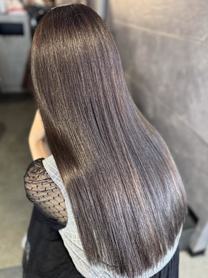 《鈴木茉奈》ダークブラウン/艶髪/髪質改善カラー