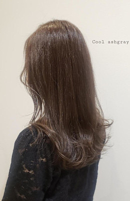 クールアッシュグレイ
