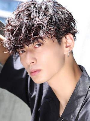 ツイストスパイラル無造作マッシュ