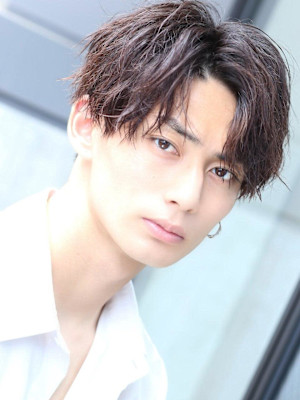 前下がりソフトツイストショート