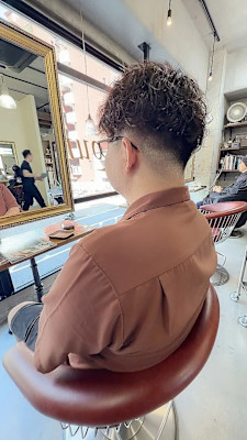 フェザーマッシュツイストパーマフェードツーブロック