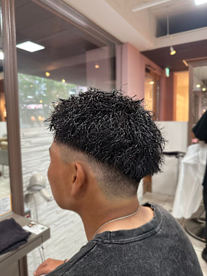 「フェード×無造作パーマで決める！」