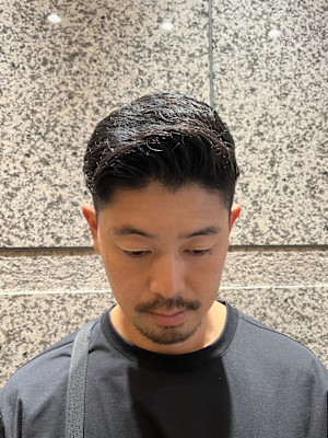 銀座　理容室　barber サイドパート　ツーブロック