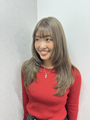 オリーブベージュ/ベージュカラー/透明感カラー/アッシュ