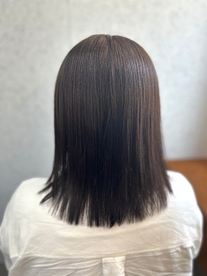 オーガニックカラーで艶めく大人美しい髪