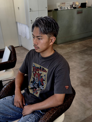 渋ハイトーンメンズアップバングショート/キックボクシング選手