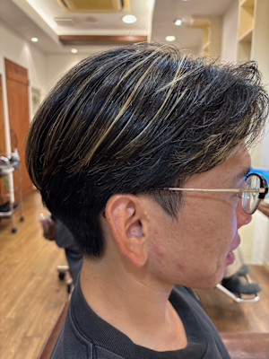 マッシュショートスタイル×ハイライト