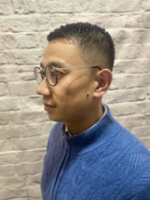 短めスッキリなクルーカット