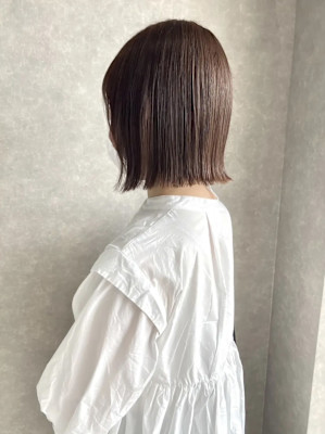 切りっぱなしボブ／ショコラブラウン