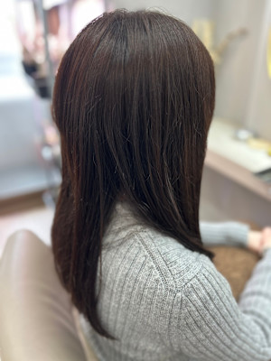 軽めにまとまるセミロングレイヤー♪