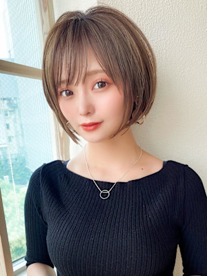 30代40代に人気の大人かわいい前髪ありのくびれショート