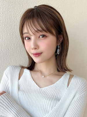 30代40代に人気後れ毛がかわいいくびれヘアシャギーレイヤー