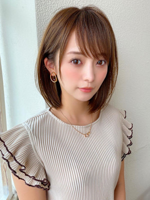 30代40代に人気の大人かわいい前髪ありのくびれショート