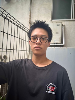 男らしい雰囲気なら【スパイキーショート】　目白メンズカット