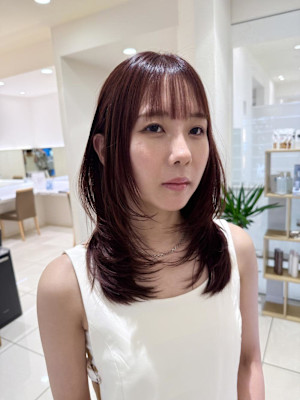 レイヤーカット×ラベンダーブラウン