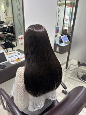 オリーブベージュ