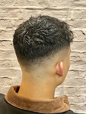 癖毛を活かすフェードスタイル