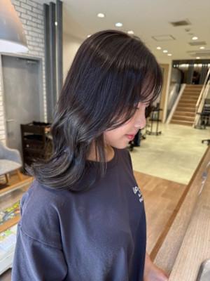 暗めでも透明感のあるグレージュ【三軒茶屋】