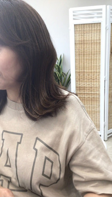 大人の外ハネスタイル。キレイな大人ヘアー