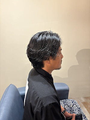 大人メンズミディアムスパイラルパーマメンテナンスカット