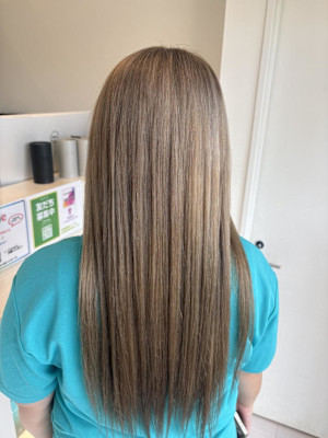 ベージュ系カラー