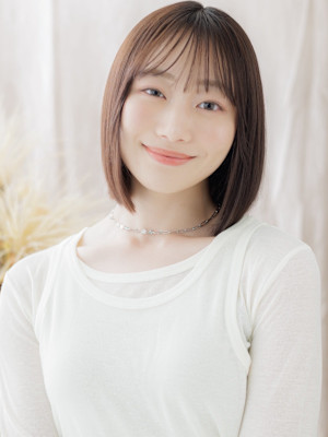 ダークブラウンシンプルストレートミニボブ　ナチュラルブラウン