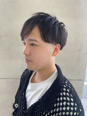 【かしゅう】メンズ/動きのあるマッシュベースフェードカット