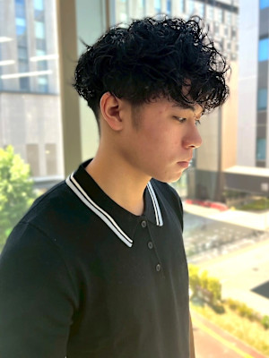 スパイラルパーマ ツーブロック 束感 マッシュパーマ 20代