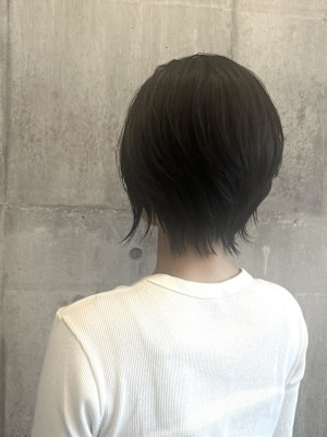 伸ばしかけのショートウルフ【ARCH Sayaka】