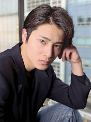 メンズカット/アップバング/ビジネスマン/黒髪