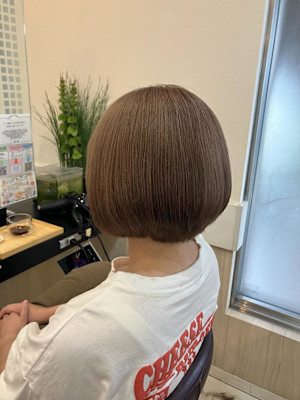 ボブ美髪くびれワンカールシルキーベージュ