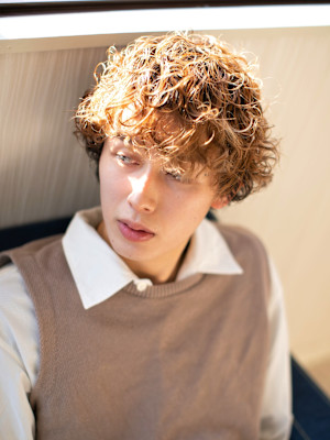 外国人風ベージュカラー&くせ毛風パーマ