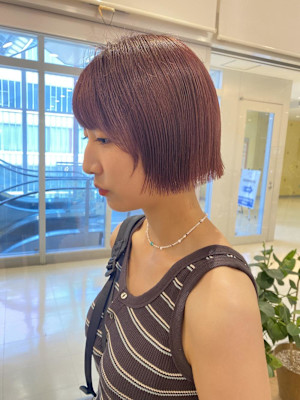 ぱつっとボブ×カシスカラー