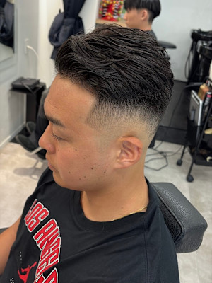 バーバービジネスアイロンパーマナチュラルバックスタイル