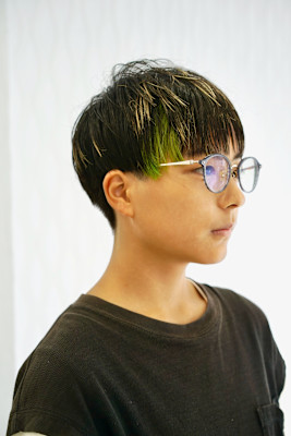 ツーブロックちらりグリーン