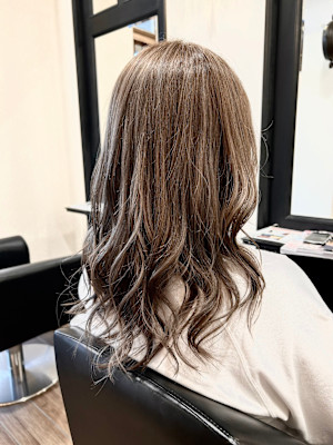 マロンベージュ