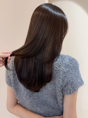 チョコレートブラウン 艶髪 レイヤーカット 髪質改善 20代