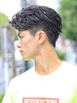 ワイルドツーブロック　前髪かきあげ　